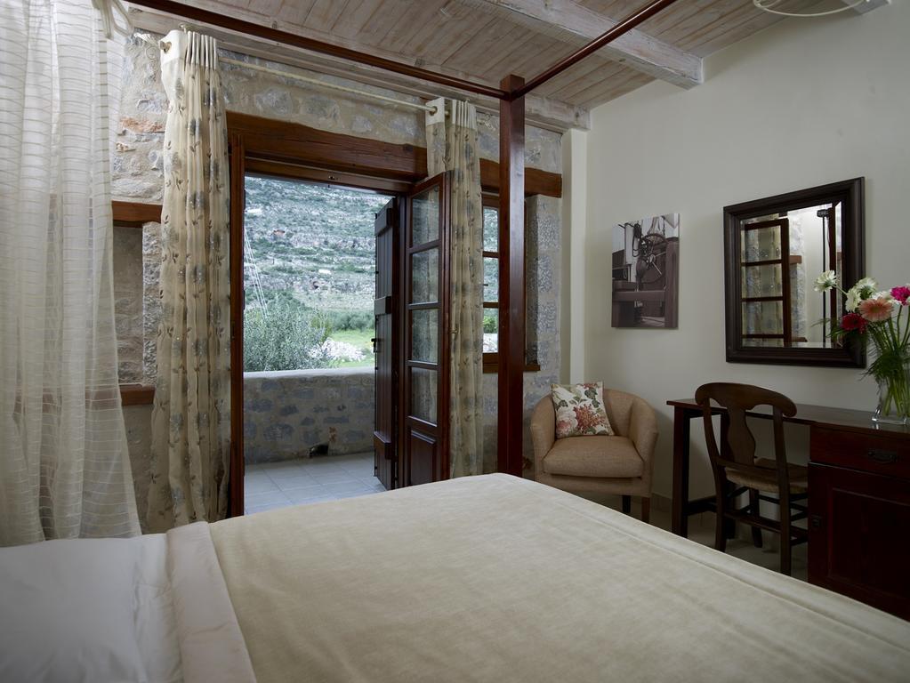 Porto Vitilo Boutique Hotel Каравостаси Экстерьер фото